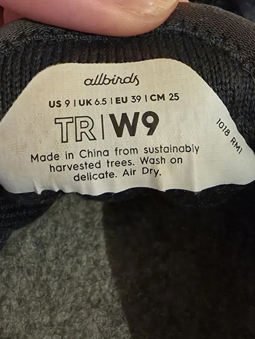 Women's Navy Blue AllBirds Tree Runner Size 9 Good Used Condition